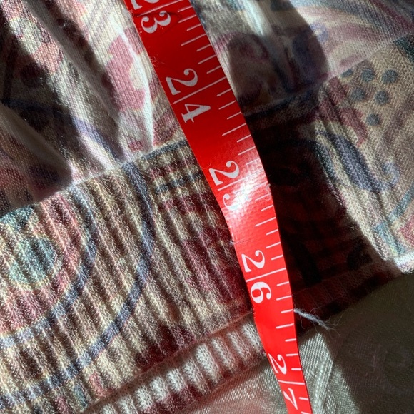 Romeo Juliet couture light weight knit top - Picture 7 of 8